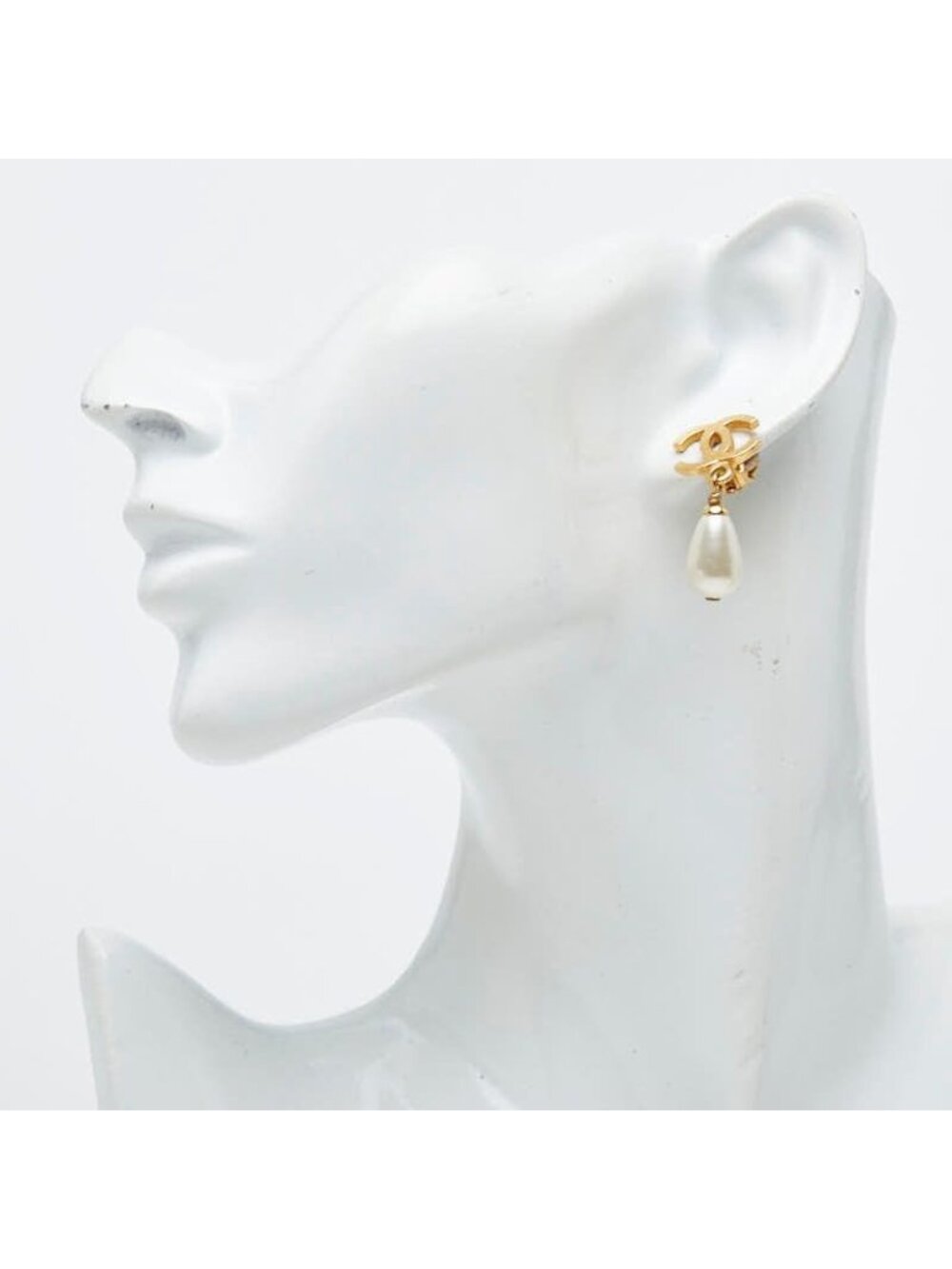 Chanel CC Logo Vintage Earrings Gold Faux Pearl Plated - Picture 5 of 6